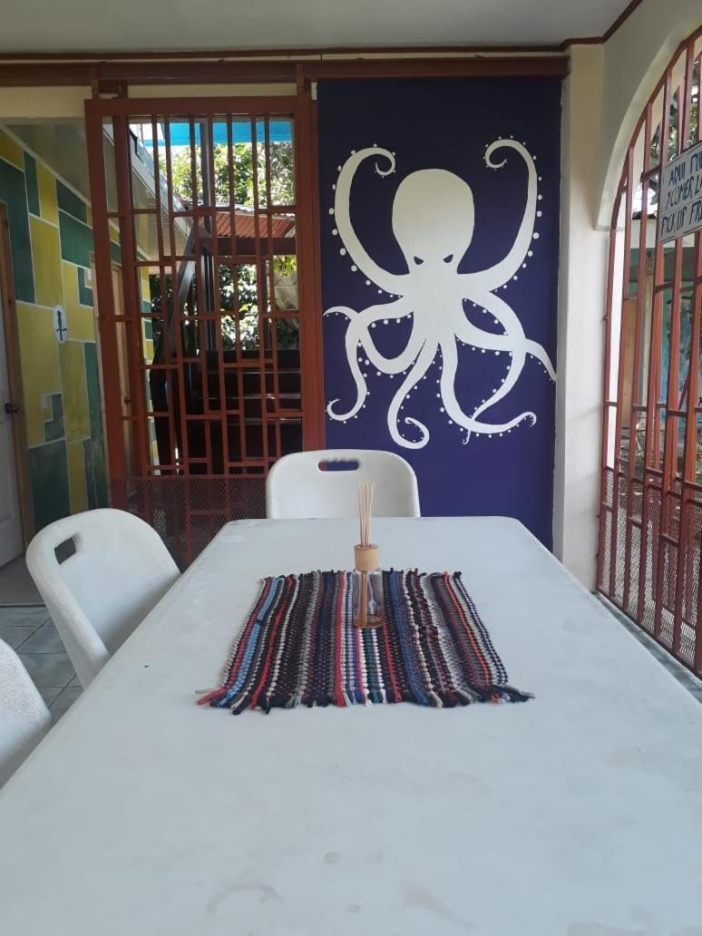 Casa Ballena Eco Hostel Uvita Esterno foto